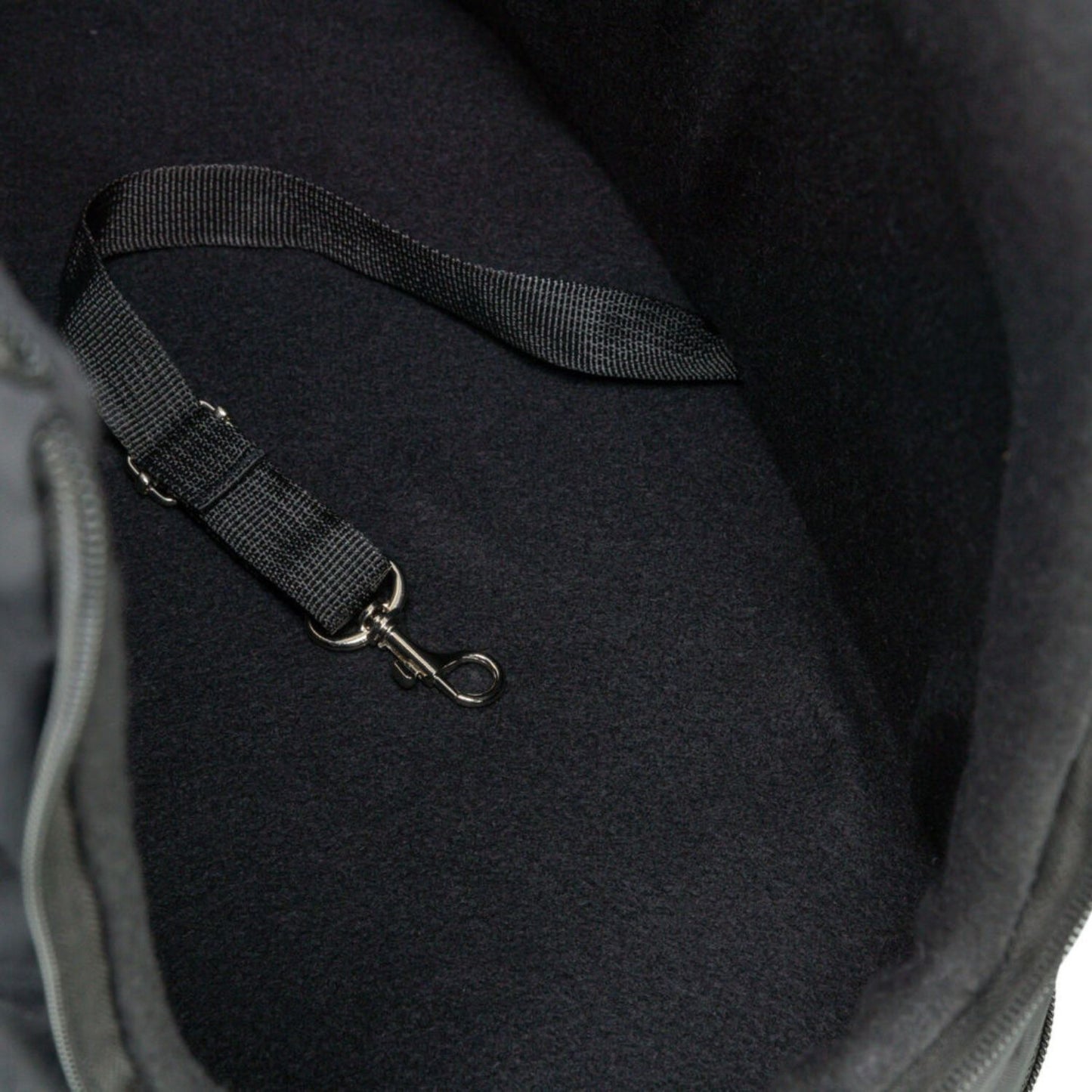 Trixie Geanta Transport Riva Caini si Pisici pana la 7 kg, 26x30x45 cm, Sangria / Negru