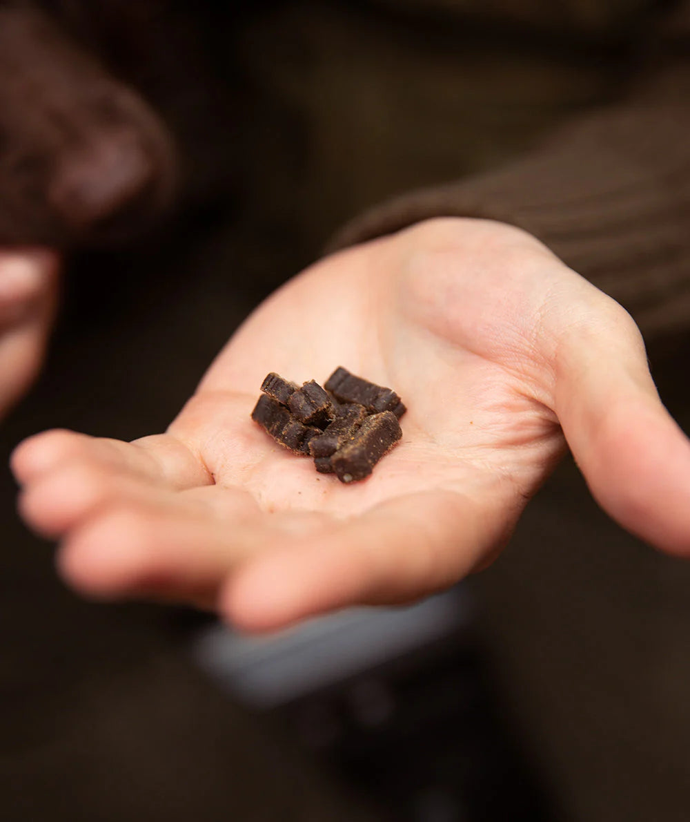 Essential Salmon Mini Delights, Recompense Naturale pentru Caini, cu Somon, 100g