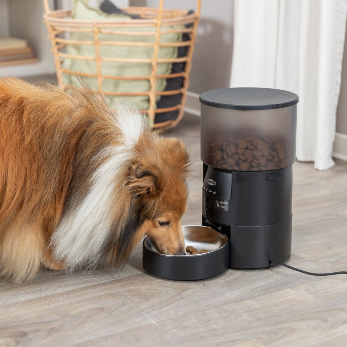 Hranitor Automat Smart Trixie TX-C cu Camera si Control prin Aplicatie, 10 Mese/Zi, 3L, Negru