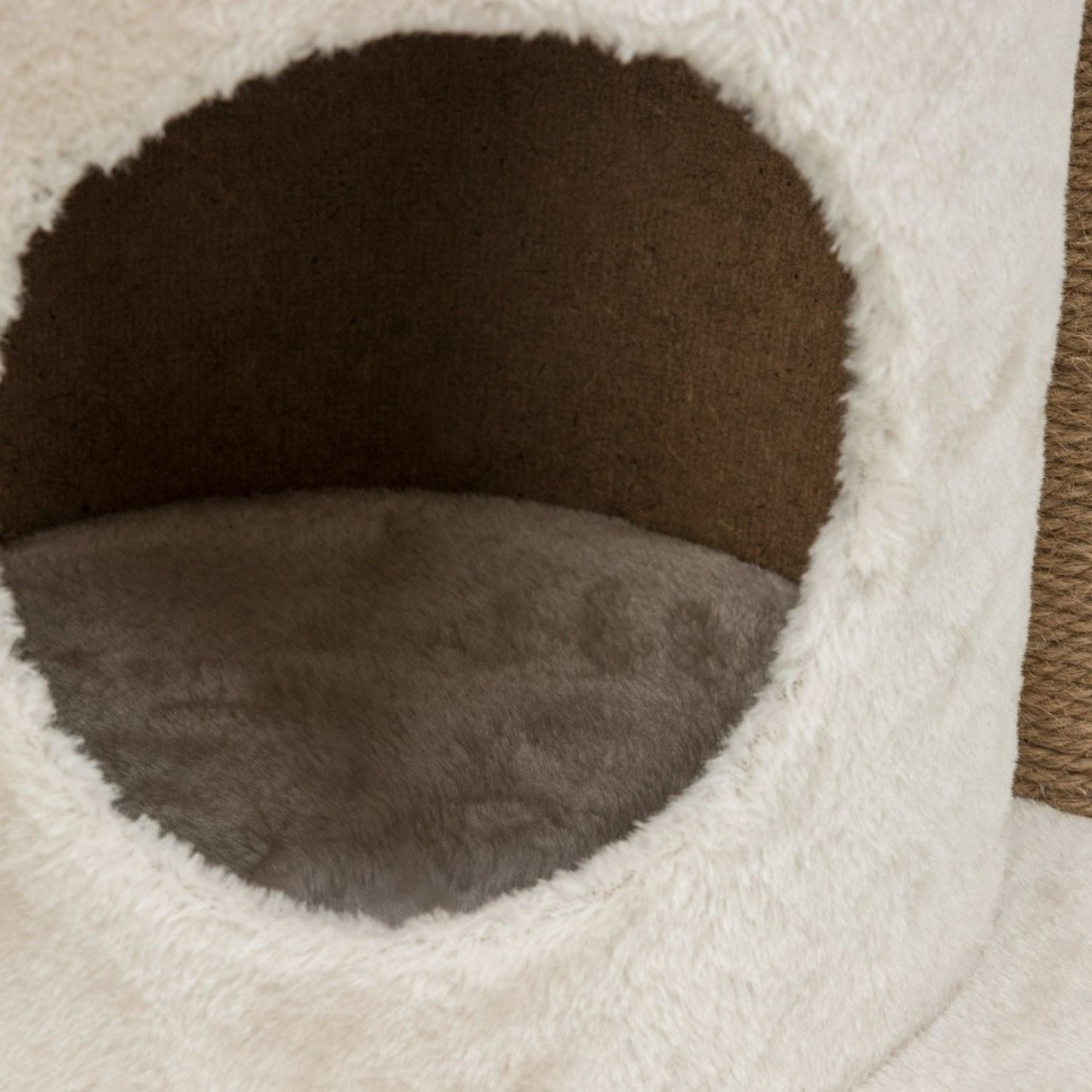 Trixie Cat Tree Nayra Ansamblu pentru Pisici, Pestera, Pat si Stalpi Sisal, Baza 40x40cm, Inaltime 83cm, Bej